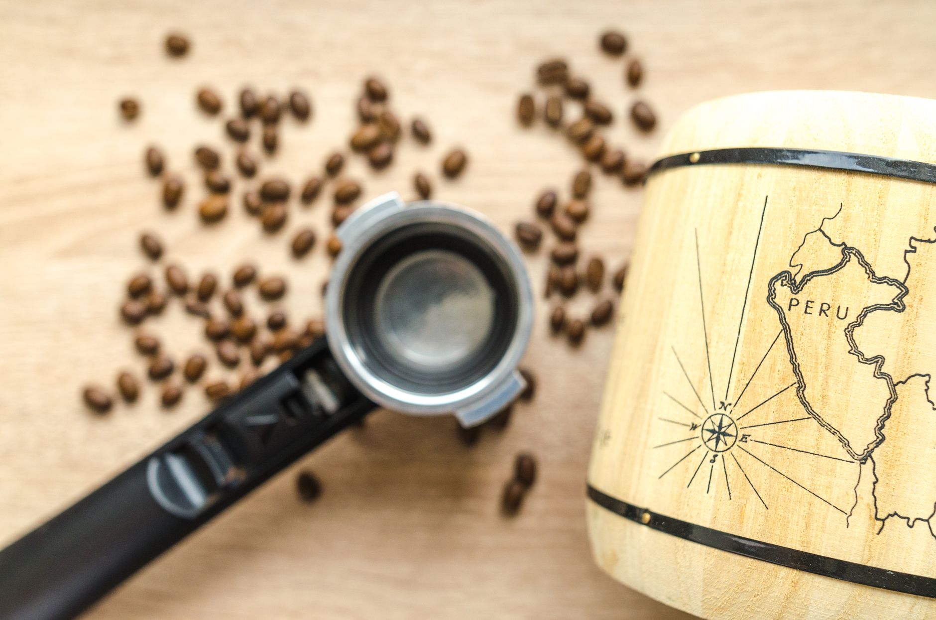 coffee grounds particle size comparison burr vs blade grinder