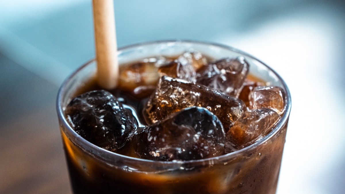 cold brew coffee concentrate mason jar glass pour