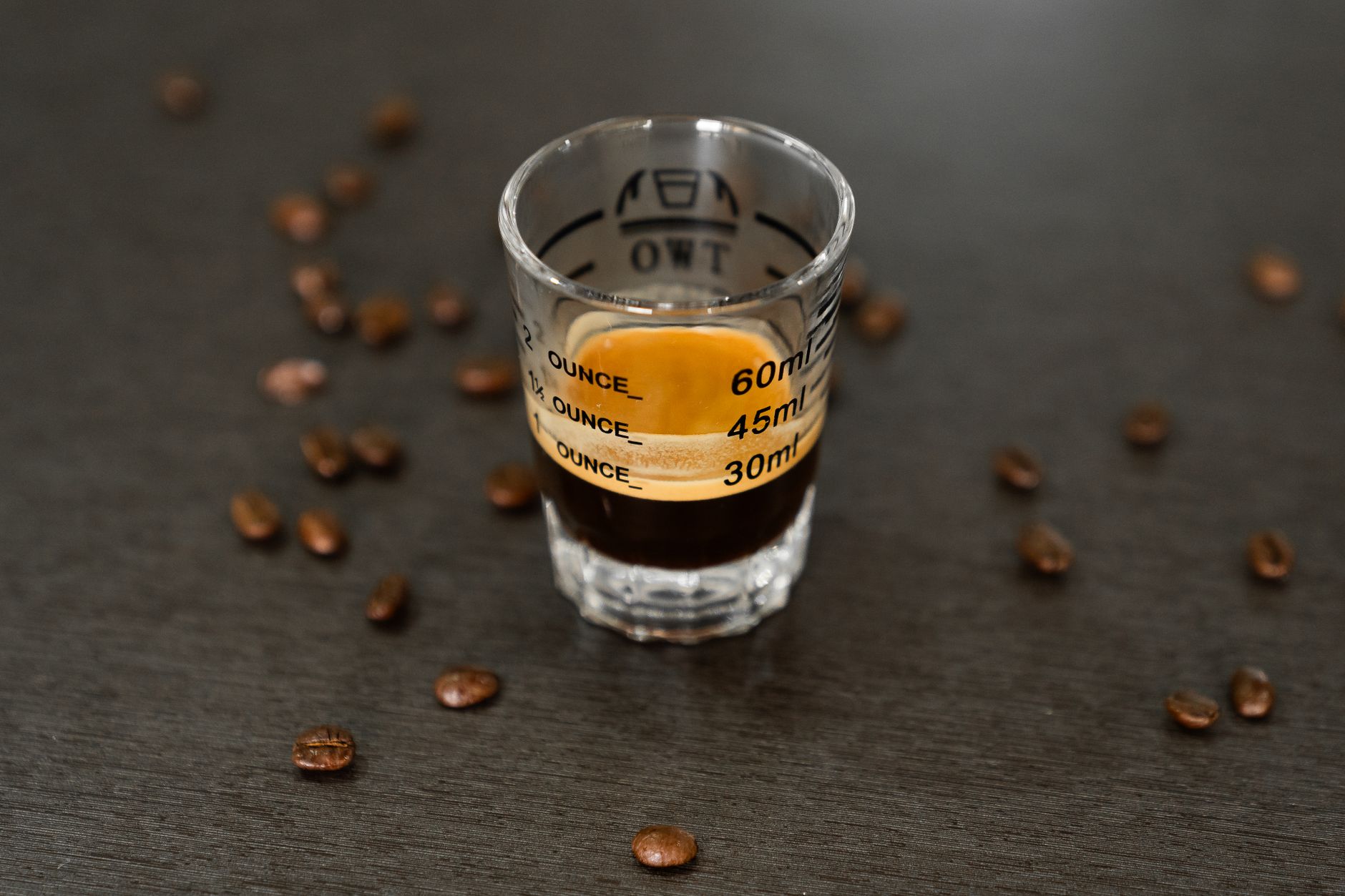 DeLonghi Magnifica Evo espresso shot crema cup