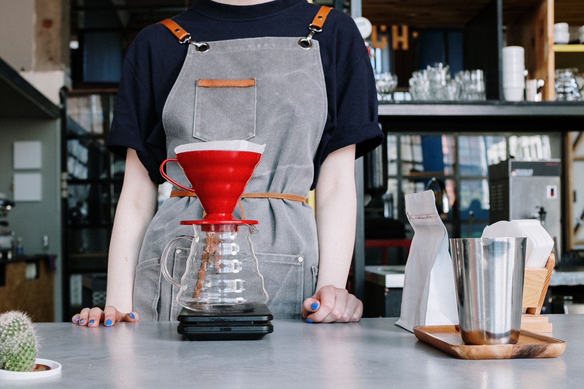 pour over coffee bloom freshly roasted