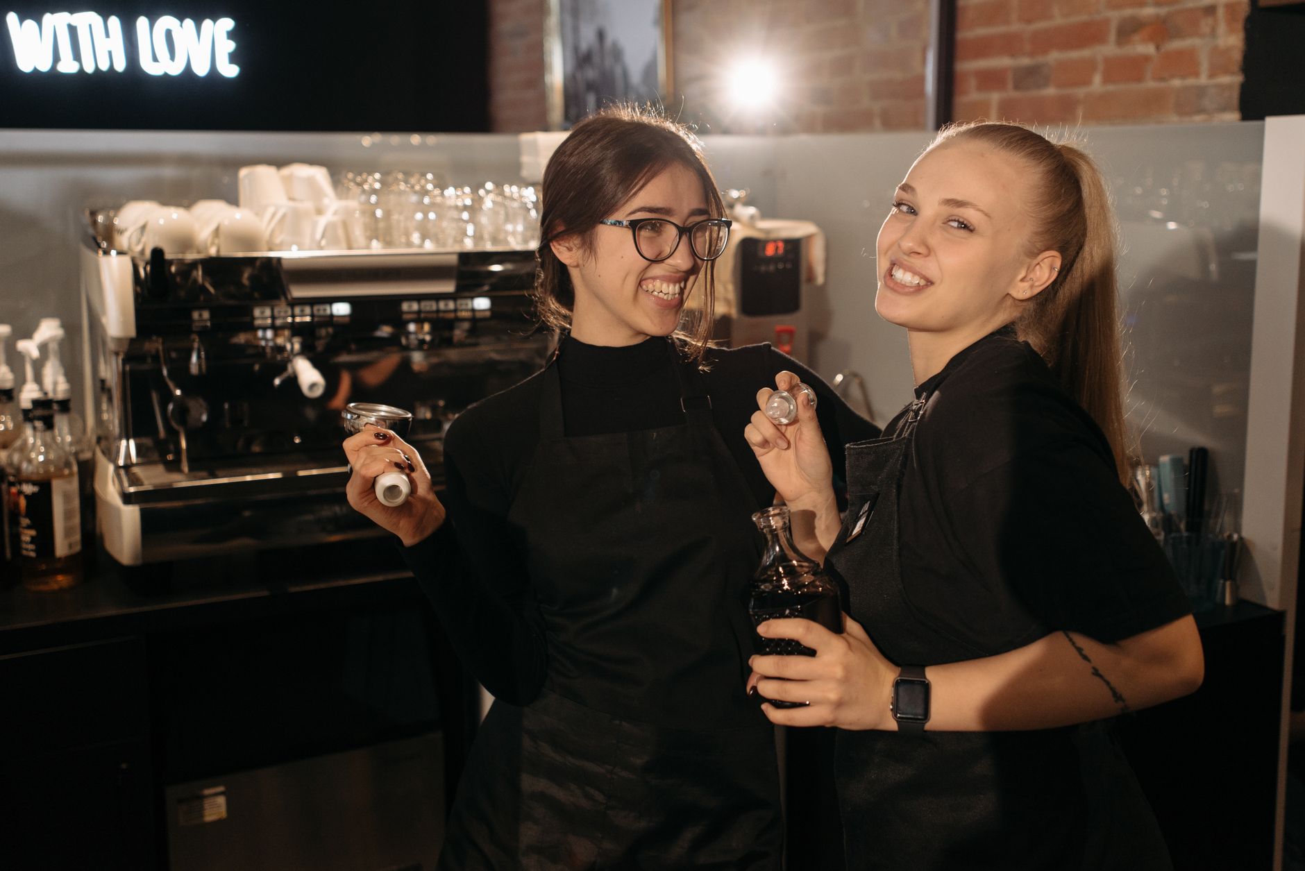 barista tamping portafilter correct wrist alignment ergonomic
